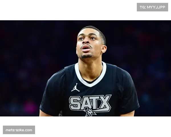 凯尔登·约翰逊替补席贡献稳定 最佳第六人奖项肯定其牺牲精神 凯尔登·约翰逊替补席贡献稳定 最佳第六人奖项肯定其牺牲精神